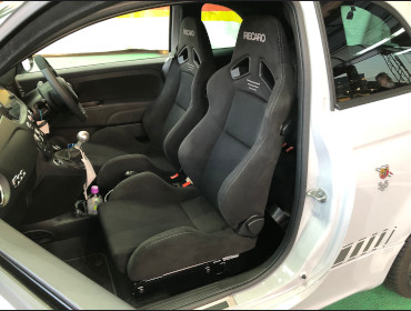 �A�o���g595�i2021�N�j�@�Ɂ@RECARO�i���J���j�@SR-7�@GK100�@BK/BK�@����