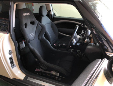 BMW�@MINI�@R56�i2009�N�j�@�Ɂ@RECARO�i���J���j�@RS-G�@GK�@BK/BK�@����