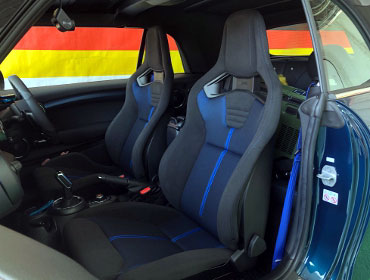 BMW�@MINI�@�N�[�p�[S�@F57�i2020�N�j�@�Ɂ@RECARO�i���J���j�@�X�|�[�c�X�^�[�@GK210H�@���@�N���X�X�|�[�c�X�^�[�@GK100H�@����