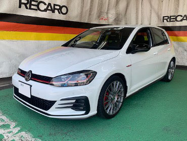 �t�H���N�X���[�Q���@�S���t�@AUCHH�i2017�N�j�@�Ɂ@RECARO�i���J���j�@TS-G�@GK�@BK/RED�@�V�[�g�q�[�^�[�t���@����