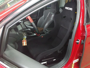 �v�W���[�@308GTi�i2017�N�j�@�Ɂ@RECARO�i���J���j�@Pole Position�@����