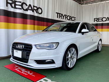 Audi�@8VCXSL�i2015�N�j�@�Ɂ@RECARO�i���J���j�@SR-S�@BK100�@BK/�u���[���b�V���@����