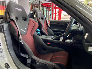 ABARTH�@124�X�p�C�_�[�@NF2�i2017�N�j�@�Ɂ@RECARO�i���J���j�@RS-G�@GK H BK/RED�@�V�[�g�q�[�^�[�t���@���@RS-G�@GK H BK/RED�@�V�[�g�q�[�^�[�t���@����