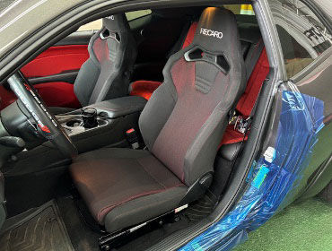 �_�b�W�@�`�������W���[�@���C�h�{�f�B�i2020�N�j�@�Ɂ@RECARO�i���J���j�@SR-C�@BK100�@BK/RED�@�~���E�@����
