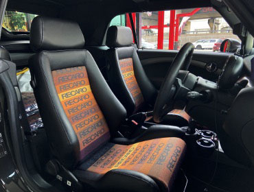 BMW�@MINI�N�[�p�[S�@R57�@DBA-ZP16�i2015�N�j�@�Ɂ@RECARO�i���J���j�@���ʌ���CLASSIC LX�@�X�y�N�g�����@�~���E�@����