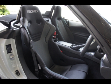 RECARO�i���J���V�[�g�j�@MAZDA�@���[�h�X�^�[�@ND5RC�Ƀ��J���@RS-G SK2 BK/SIL�@�iRS-G ��p�T�C�h�v���e�N�^�[���x���g�z���_�[�j�@����