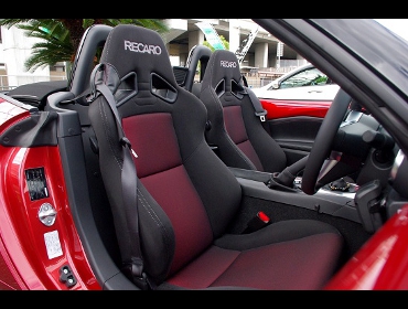 RECARO�i���J���V�[�g�j�@MAZDA�@���[�h�X�^�[�@ND�Ƀ��J���@SR-7F SK100�@BK/RED�@�~2�r�@����