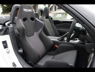RECARO�i���J���V�[�g�j�@MAZDA�@���[�h�X�^�[�@ND5�Ƀ��J���@SR-6 SK100S BK/SIL�@����
