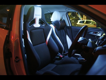 RECARO�i���J���V�[�g�j�@MAZDA�@CX-3�@DK5FW�Ƀ��J���@SR-7�@Lassic ���@����