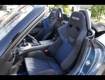 RECARO�i���J���V�[�g�j�@MAZDA�@���[�h�X�^�[�@ND5RC�Ƀ��J���@RS-G GK�@BK/BK�@���@SR-6 GK100S�@BK/BL�@����