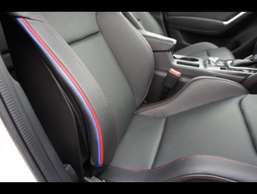 RECARO�i���J���V�[�g�j�@MAZDA�@CX-5�Ƀ��J���@�X�|�[�c�X�^�[LL100H ���U�[SE�@BK���U�[�@RED�X�e�b�`�iRED/BL���C���jK�@����