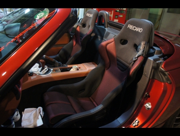 RECARO�i���J���V�[�g�j�@MAZDA�@���[�h�X�^�[�i���m�N���t�gMH1�j�@NCEC�Ƀ��J���@RS-G SK2 H�@�V�[�g�q�[�^�[�t���@BK/RED�@�~2�r�@����