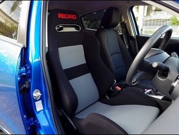 RECARO�i���J���V�[�g�j�@MAZDA�@�f�~�I�@DJ3FS�Ƀ��J���@SR-SPEED�@����