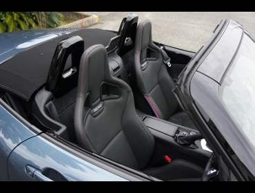 RECARO�i���J���V�[�g�j�@MAZDA�@���[�h�X�^�[�@ND5RC�ɂɃ��J���@�X�|�[�c�X�^�[LL100H���U�[SE�@BK���U�[�@RED&BL���C���@���@�N���X�X�|�[�c�X�^�[LL100H���U�[SE�@BK���U�[�@RED&BL���C���@����