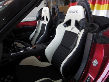 MAZDA�@���[�h�X�^�[�@ND5RC�@�Ɂ@RECARO�i���J���j�V�[�g�@SR-7�@Lassic ���@�V�[�g�q�[�^�[�t���@�~2�r�@����