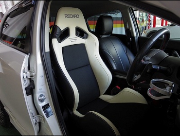 MAZDA�@�f�~�I�@DE5FS�@�Ɂ@RECARO�i���J���j�@SR-7�@Lassic�@���@����
