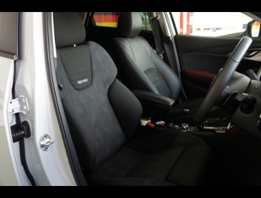 RECARO�i���J���V�[�g�j�@MAZDA�@CX-3�@�Ɂ@RECARO�i���J���j�@�X�^�C��DC�@����