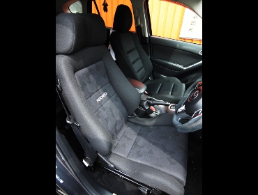 RECARO�i���J���V�[�g�j�@MAZDA�@CX-5�@KE2AW�@�Ɂ@RECARO�i���J���j�@�G���S���hD�@BK�@����