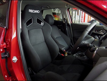 RECARO�i���J���V�[�g�j�@MAZDA�@CX-3�@DK8AW�@�Ɂ@RECARO�i���J���j�@SR-7�@KK100�@BK�@����