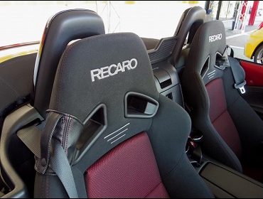 MAZDA�@���[�h�X�^�[�@ND�i2015�N�j�@�Ɂ@RECARO�i���J���j�@�@SR-7F�@GK100�@BK/RED�@�~2�r�@����