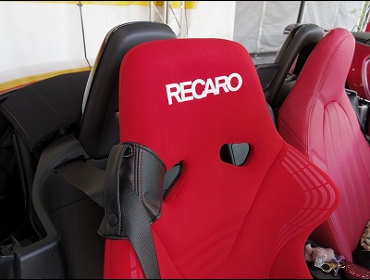 MAZDA�@���[�h�X�^�[�@ND5RC�i2017�N�j�@�Ɂ@RECARO�i���J���j�@RS-GS�@����