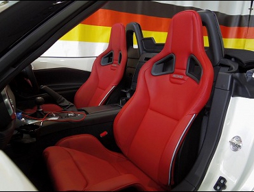 MAZDA�@���[�h�X�^�[�@ND�@�Ɂ@RECARO�i���J���j�@�X�|�[�c�X�^�[LL100H���U�[SE�@RED���U�[�@�~���E����