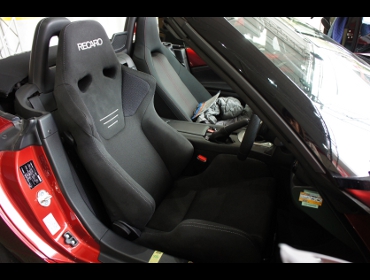 MAZDA�@���[�h�X�^�[�@NRA�@ND5RC�i2018�N�j�@�Ɂ@RECARO�i���J���j�@SR-6�@GK100S�@BK/BK�@����