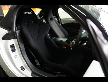 MAZDA�@���[�h�X�^�[�@ND5RC�i2015�N�j�@�Ɂ@RECARO�i���J���j�@RS-GE�@����