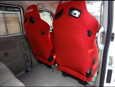 MAZDA�@�X�N�������S���@2WD�@DG17W�@�Ɂ@RECARO�i���J���j�@SR-7F�@KK100�@RED�@�A�[�����X�g�t���@���@SR-7F�@KK100�@RED�@����