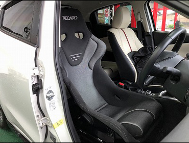 MAZDA�@�f�~�I�@DJ5FS�i2015�N�j�@�Ɂ@RECARO�i���J���j�@TS-G�@GK�@BK/SIL�@����
