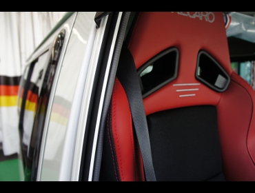 MAZDA�@�{���S�o��DX�@4WD�i2020�N4���j�@�Ɂ@RECARO�i���J���j�@SR-7F�@Lassic�@RED�@����