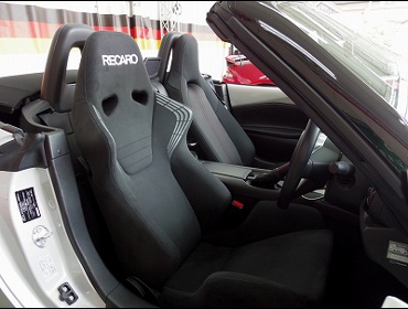 MAZDA�@���[�h�X�^�[�@ND�@NR-A�i1998�N�j�@�Ɂ@RECARO�i���J���j�@SR-6�@KK100S�@BK�@����