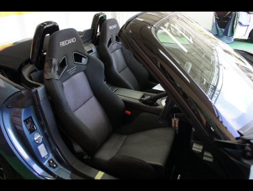 MAZDA�@���[�h�X�^�[�@ND5RC�i2015�N�j�@�Ɂ@RECARO�i���J���j�@SR-7�@GK100�@BK/SIL�@�V�[�g�q�[�^�[�t���@���@SR-7F�@GK100�@BK/SIL�@�V�[�g�q�[�^�[�t���@�V�[�g�o�b�N�J�o�[�@�s�A�m�u���b�N/BOSE�X�s�[�J�[�@����