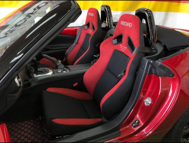 MAZDA�@���[�h�X�^�[�@NDF5RC�i2017�N�j�@�Ɂ@RECARO�i���J���j�@SR-7�@GU100H�@RED�@�V�[�g�q�[�^�[�t���@���@SR-7F�@GU100H�@RED�@�V�[�g�q�[�^�[�t���@�V�[�g�o�b�N�J�o�[�s�A�m�u���b�N/BOSE�X�s�[�J�[�@����