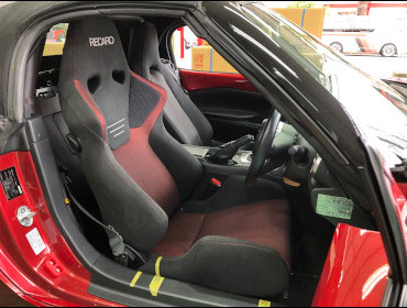 MAZDA�@���[�h�X�^�[�@ND5RC�i2015�N�j�@�Ɂ@RECARO�i���J���j�@SR-6�@GK100S�@BK/RED�@�V�[�g�q�[�^�[�t���@����