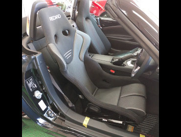 MAZDA�@���[�h�X�^�[�@ND5RC�i2018�N�j�@�Ɂ@RECARO�i���J���j�@RS-G�@GK�@BK/SIL�@�V�[�g�q�[�^�[�t���@����