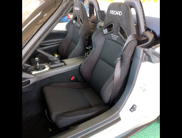 MAZDA�@���[�h�X�^�[990S�@ND5RC�i2022�N�j�@�Ɂ@RECARO�i���J���j�@SR-7�@GU100H�@BK�@���@SR-7F�@GU100H�@BK�@����