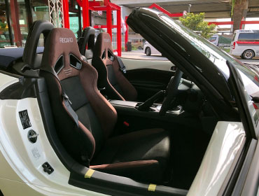 MAZDA�@���[�h�X�^�[�@ND5RC�i2022�N�j�@�Ɂ@SR-7F�@GU100H�@�u���E���@�V�[�g�q�[�^�[�t���@�~���E�@����