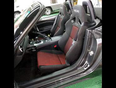 MAZDA�@���[�h�X�^�[�@ND5RC�i2021�N�j�@�Ɂ@RECARO�i���J���j�@SR-7�@GK100�@BK/RED�@���@SR-7F�@GK100�@BK/RED�@����