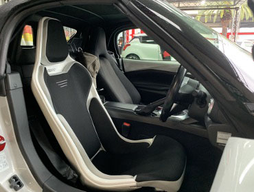 MAZDA�@���[�h�X�^�[�@ND5RC�i2015�N�j�@�Ɂ@RECARO�i���J���j�@RCS�@�z���C�g�V�F��/�u���b�N���b�V���@�V�[�g�q�[�^�[�t���@����