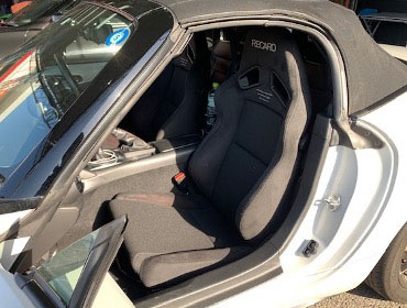 MAZDA�@���[�h�X�^�[�@ND5RC�i2015�N�j�@�Ɂ@RECARO�i���J���j�@SR-7�@GU100H�@BK�@�V�[�g�q�[�^�[�t���@���@SR-7F�@GU100H�@BK�@�V�[�g�q�[�^�[�t���@����