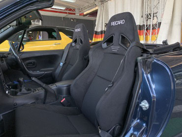 MAZDA�@���[�h�X�^�[�@NB8C�i2000�N�j�@�Ɂ@RECARO�i���J���j�@SR-7F�@GU100�@BK�@����