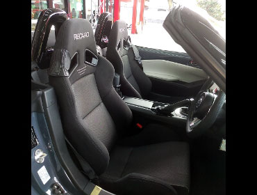MAZDA�@���[�h�X�^�[�@ND5RC�i2020�N�j�@�Ɂ@RECARO�i���J���j�@SR-7�@GK100�@BK/SIL�@�V�[�g�q�[�^�[�t���@���@SR-7F�@GK100�@BK/SIL�@�V�[�g�q�[�^�[�t���@���@�V�[�g�o�b�N�J�o�[�@�s�A�m�u���b�N�@����
