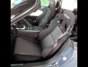 MAZDA�@���[�h�X�^�[�@ND5RC�i2020�N�j�@�Ɂ@RECARO�i���J���j�@SR-7�@GK100�@BK/SIL�@�V�[�g�q�[�^�[�t���@���@SR-7F�@GK100�@BK/SIL�@�V�[�g�q�[�^�[�t���@���@�V�[�g�o�b�N�J�o�[�@�s�A�m�u���b�N�@����