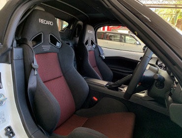 MAZDA�@���[�h�X�^�[NR-A�@ND5RC�i2023�N�j�@�Ɂ@RECARO�i���J���j�@SR-7�@GK100�@BK/RED�@���@SR-7F�@GK100�@BK/RED�@����