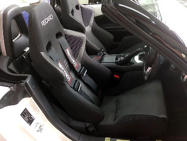MAZDA�@���[�h�X�^�[�@ND5RC�i2015�N�j�@�Ɂ@RECARO�i���J���j�@SR-6�@GK100S�@BK/SIL�@�V�[�g�q�[�^�[�t���@�~���E�@����