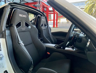 MAZDA�@���[�h�X�^�[RF�@5BA-NDERC�i2022�N�j�@�Ɂ@RECARO�i���J���j�@SR-7�@GK100�@BK/BK�@�V�[�g�q�[�^�[�t���@�~���E�@����