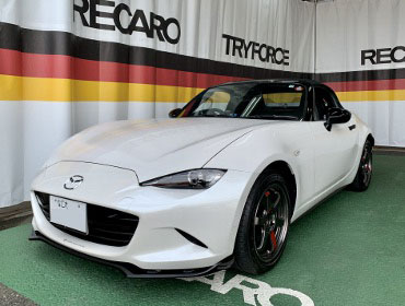 MAZDA�@���[�h�X�^�[�@ND5RC�i2022�N�j�@�Ɂ@RECARO�i���J���j�@SR-7F�@GK100�@BK/RED�@����