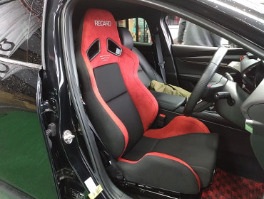 MAZDA�@�}�c�_3�@�Ɂ@BPFJ3P�i2023�N�j�@�Ɂ@RECARO�i���J���j�@SR-7�@GU100�@RED�@����