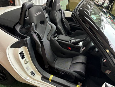 MAZDA�@���[�h�X�^�[�@ND5RE�i2024�N�j�@�Ɂ@RECARO�i���J���j�@TS-G�@GK�@BK/SIL�@�V�[�g�q�[�^�[�t���@���@SR-S�@BK100H�@BK/SIL�@�V�[�g�q�[�^�[�t���@����